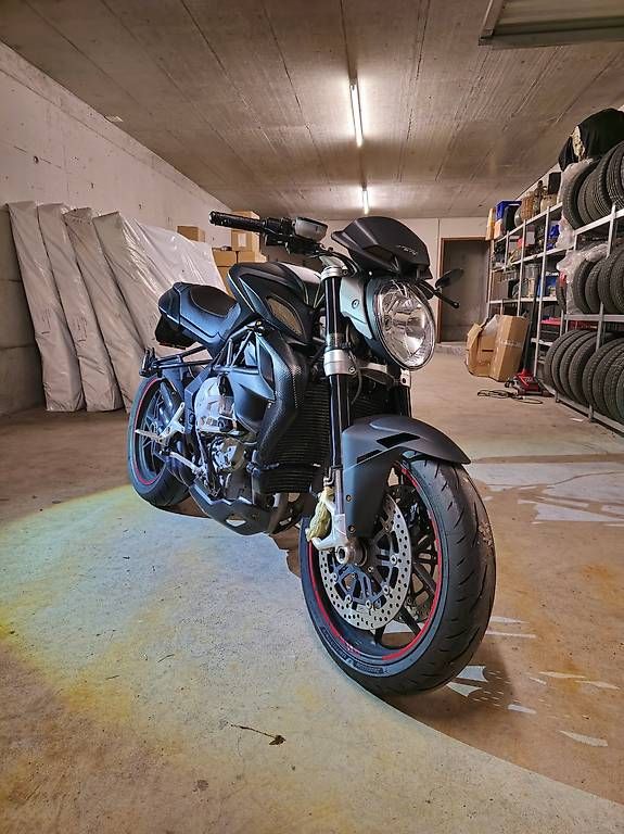 MV Agusta Strada: Mv Agusta Brutale B3 675 – Usato da Thierachern venduto da Azarc2