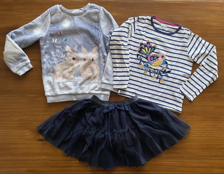 Süsses Kleiderpaket für kleine Mädchen - Grösse 122/128