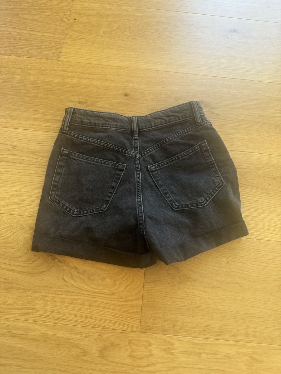 H&M Jeans: Shorts – D'occasion à Zürich par Chanelle07 1