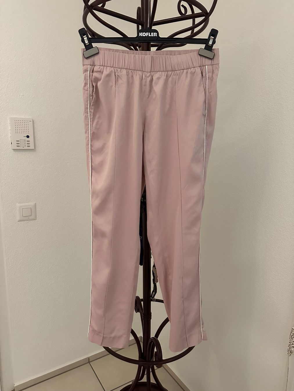 Pantaloni: Set Sommerhosen Grosse 38 – Nuovo (secondo la descrizione) da Alpnach Dorf venduto da ljusja