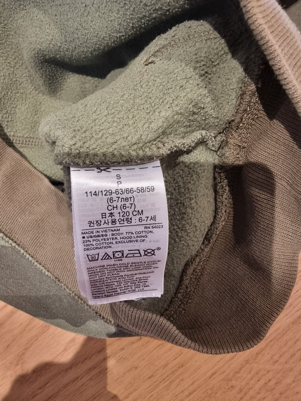 Gap Maglioni & Felpe: GAP Hoodie, 120 – Usato da Buttikon SZ venduto da Limo180 2