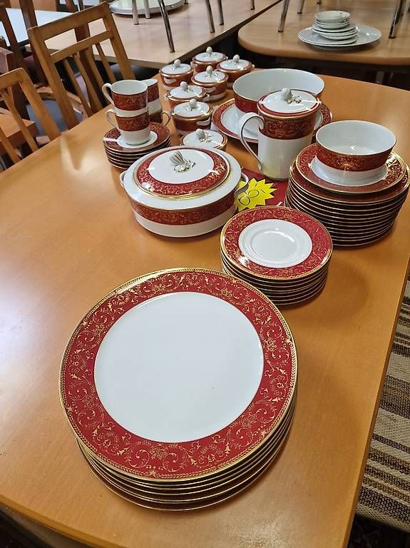 Set di piatti: Langenthal Chateau Geschirrset – Usato da Basel venduto da FETAG_Brocki