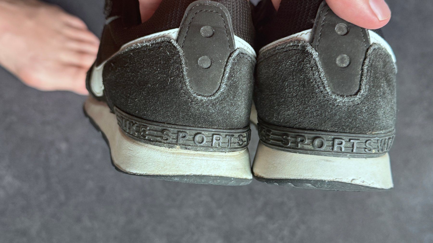 Nike Chaussures hommes: Sneaker Nike, schwarz, Gr. 37.5 – D'occasion à Baar par qsi2005 4