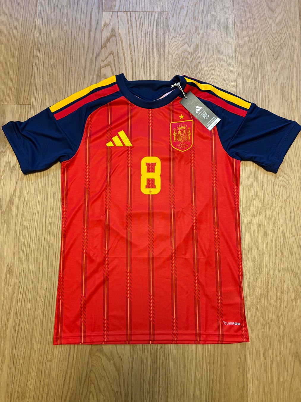 Adidas Canottiere & Pantaloni: SPANIEN 26 HEIMTRIKOT – Nuovo e nell'imballaggio originale da Wettingen venduto da Allgor