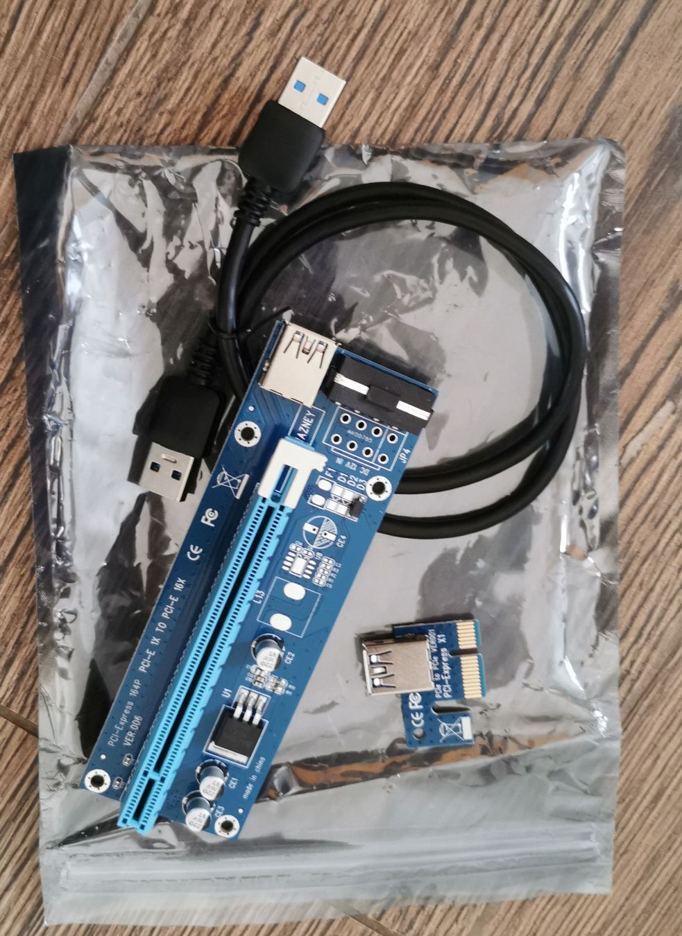 Unità & Adattatore: PCI-E Riser Set für Cryptocurrency Mining - Neu und OVP – Nuovo e nell'imballaggio originale da Gossau ZH venduto da GDE19