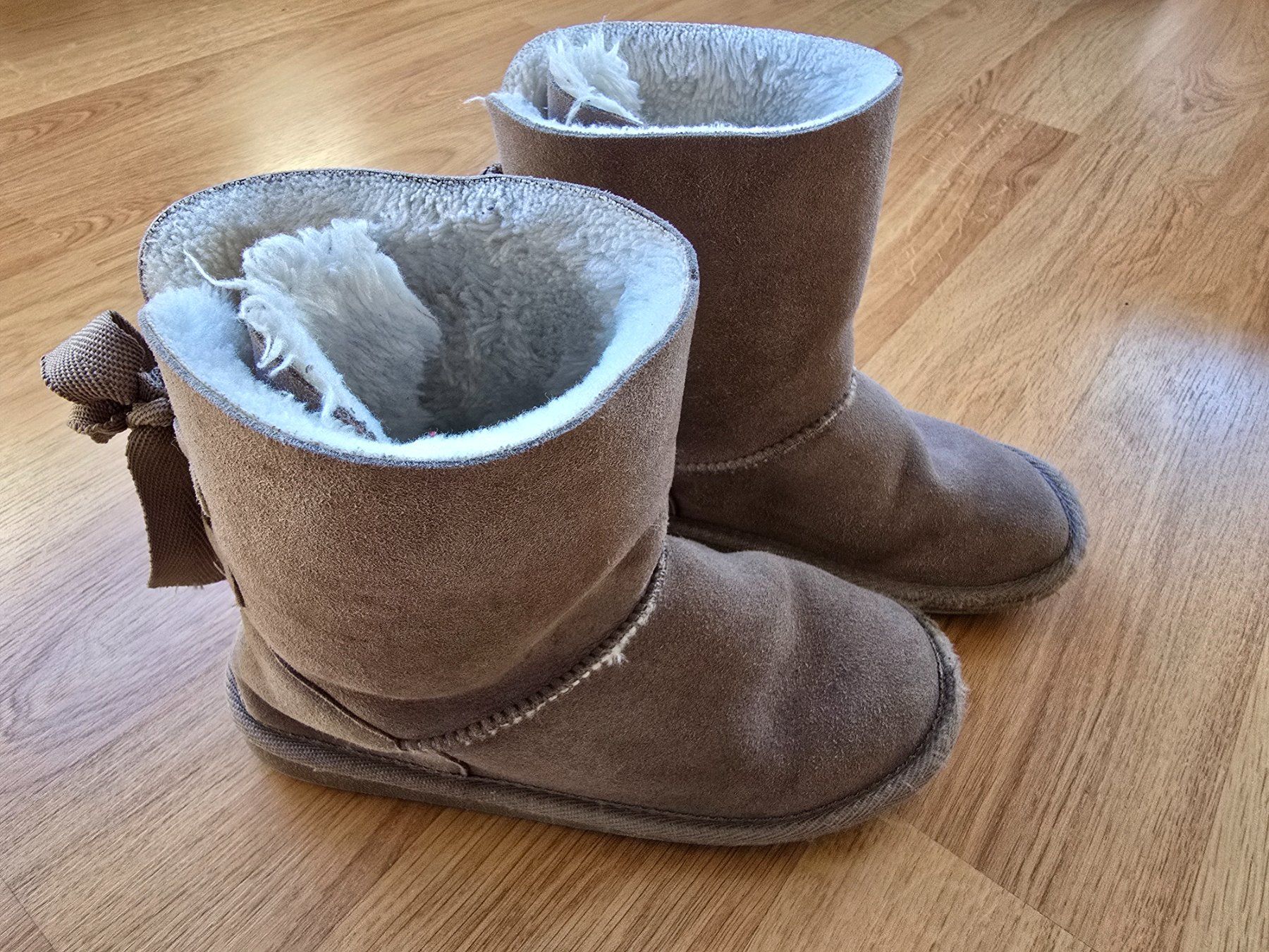 Scarpe per ragazze: Schuhe Gr. 32 – Usato da Büttikon AG venduto da Amineah