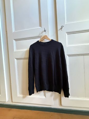 Pull H&M noir, taille L, parfait pour l'automne/hiver
