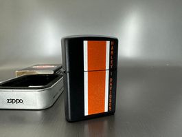 Zippo Harley Davidson, Schwarz Orange Harley Stripe