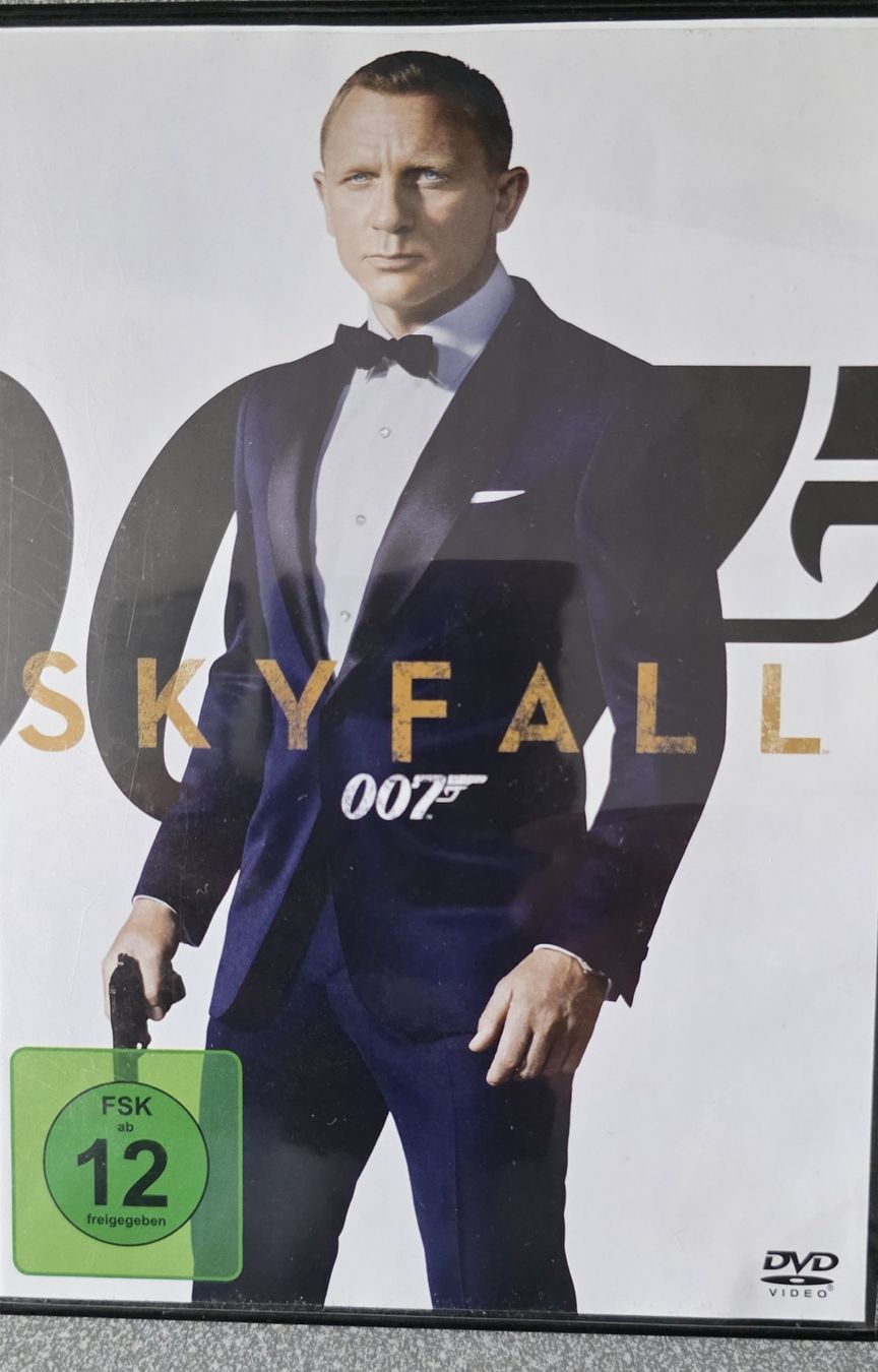 Tutti i DVDs: DVD 007 James Bond Skyfall / Daniel Craig – Usato da Oetwil am See venduto da fineli2