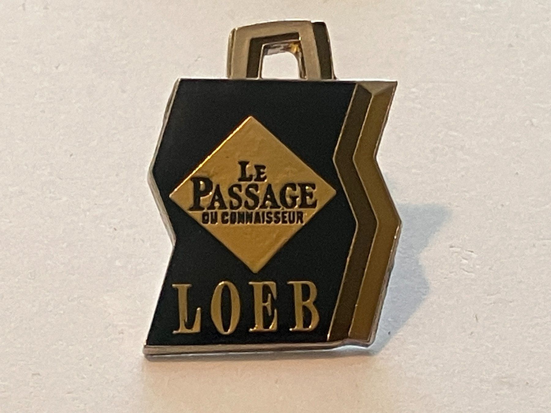 Placchette & Badge: 1 Pin Loeb le passage – Usato da Basel venduto da djwwpp