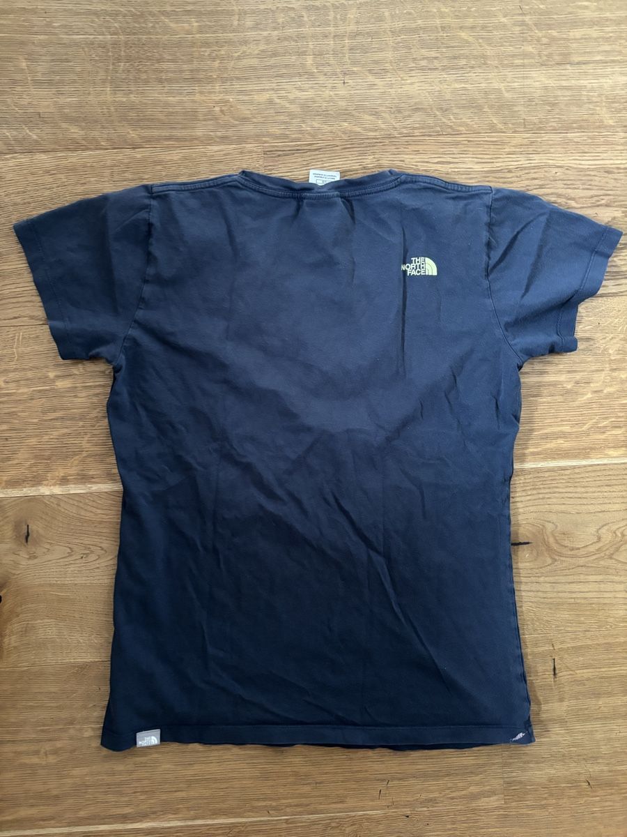 North Face T-Shirts: The North Face T-Shirt  – Gebraucht aus Würenlos von Ashley24 2