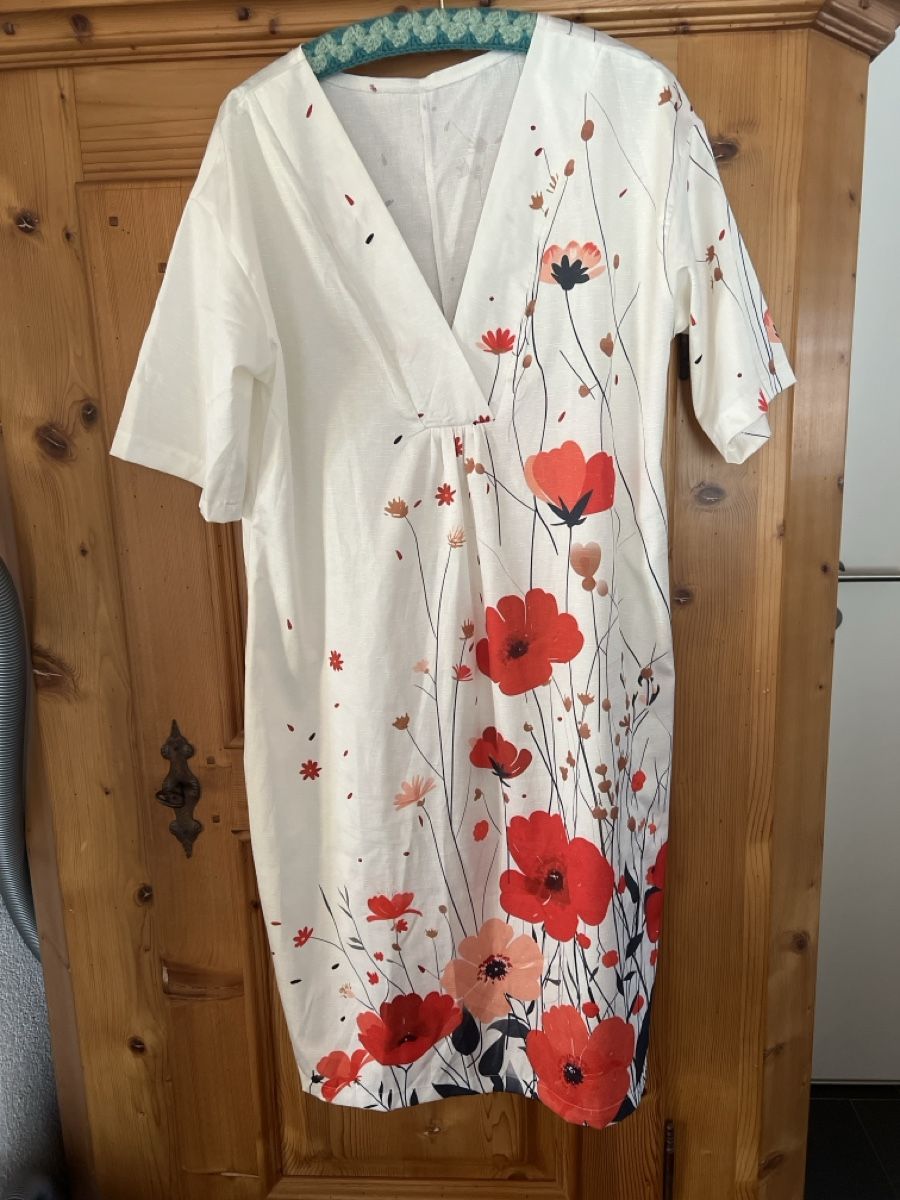 Robes: mega süsses Mohnblumenkleid 42 – D'occasion à Bonaduz par Malves10