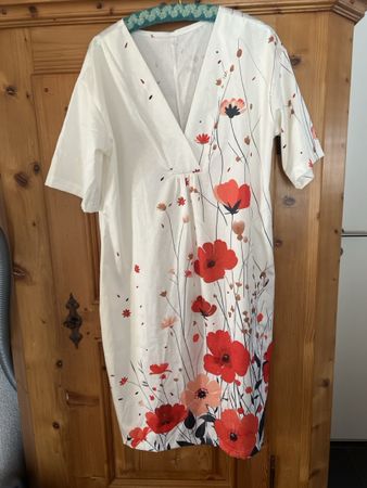 mega süsses Mohnblumenkleid 42