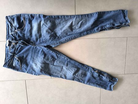 Jeans Liu Jo taille 28 avec détails originaux ✨