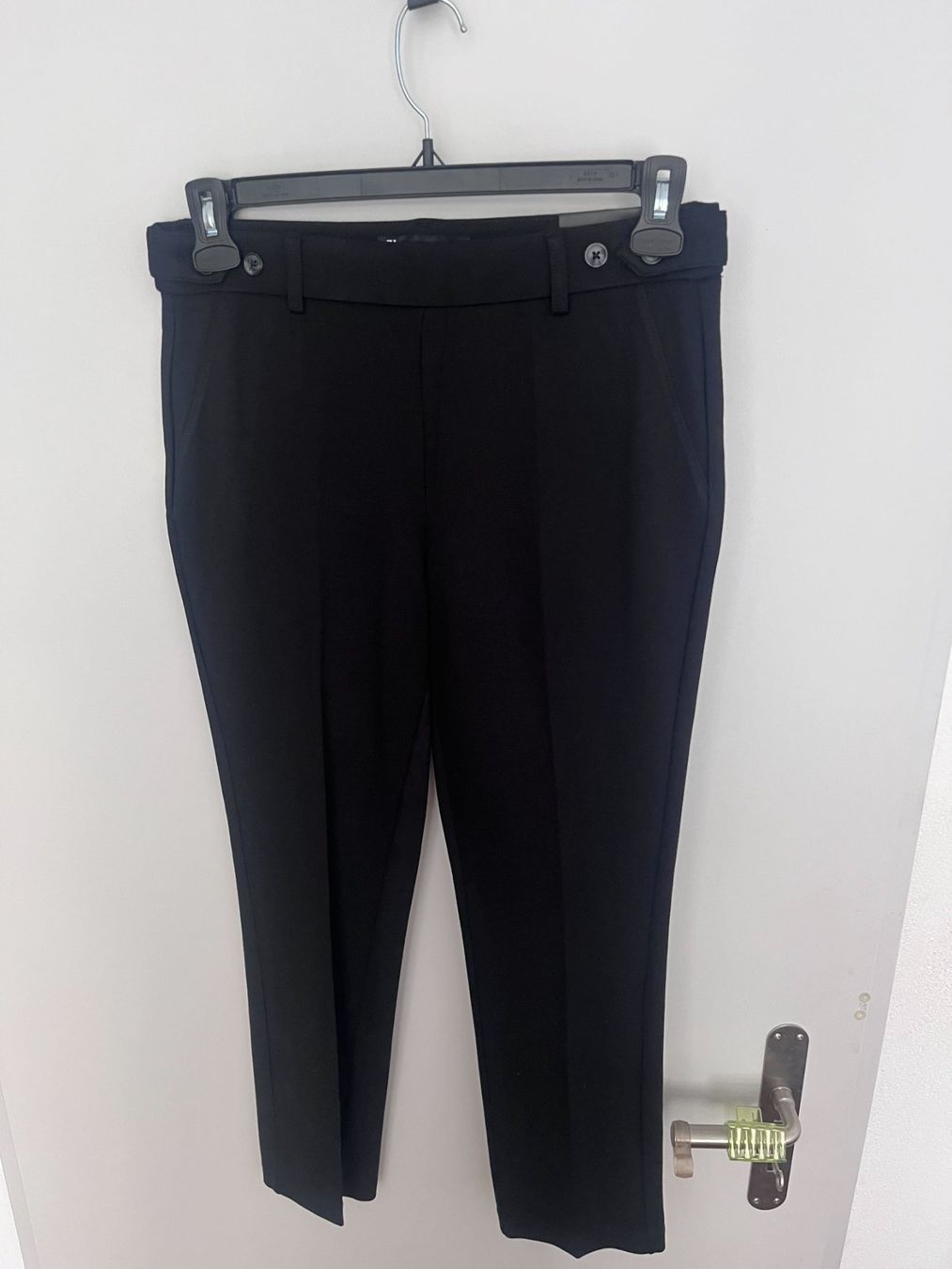 Pantalons: Black pull-on slim pants – Neuf avec emballage d'origine à Zürich par kry_85p7