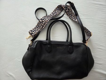 Tasche Coccinelle Leder schwarz mit Riemen gebraucht