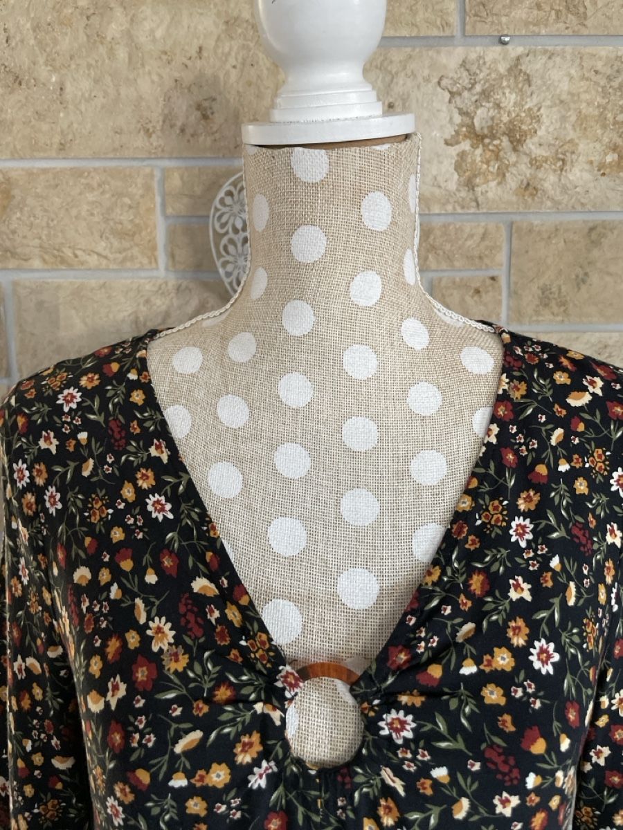 Camicette: Chicoree Bluse, Grösse S, Blumenmuster, Herbst-Look Top! – Usato da Henggart venduto da Engelsi 1