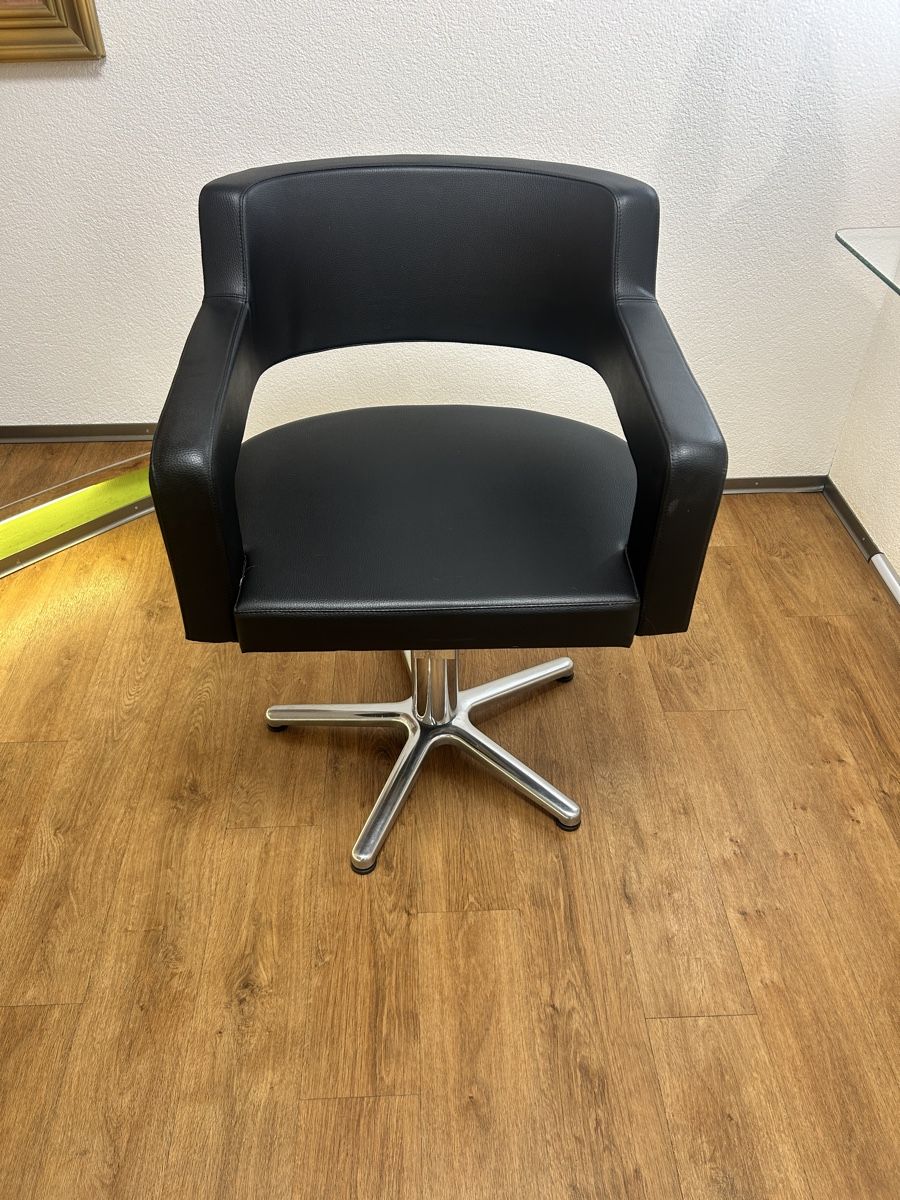 Chaises: 5 Coiffeurstühle – D'occasion à Matzendorf par Fla5