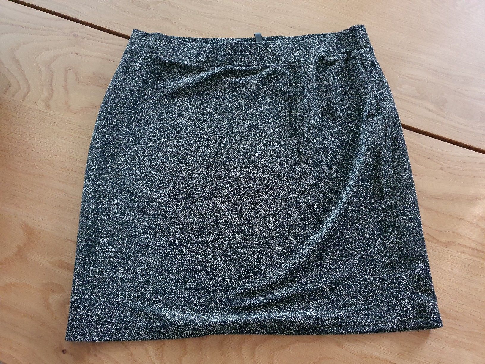Gonne: Rock glitzernd Silber Grösse L Neuwertig – Nuovo (secondo la descrizione) da St.Gallen venduto da Avena135