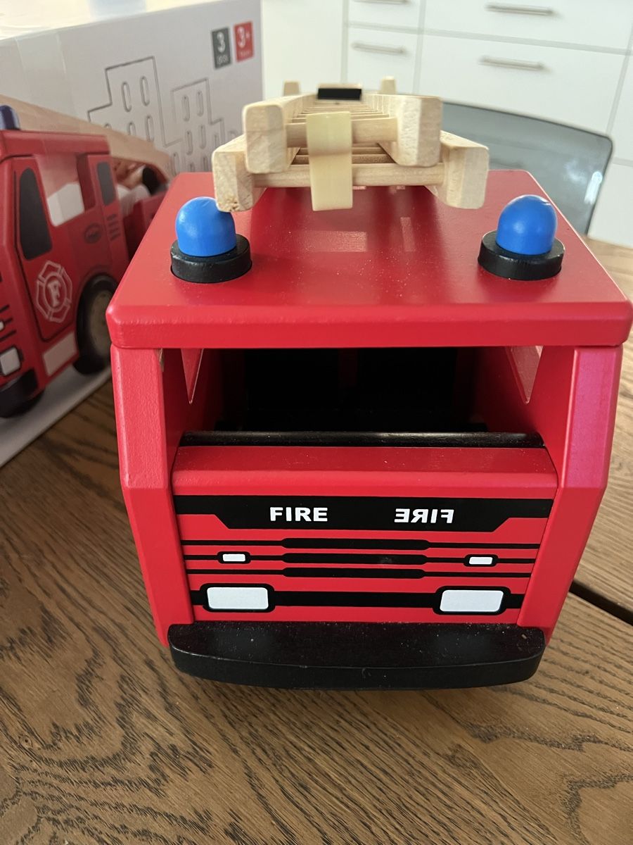 Giocattoli: Pintoy Feuerwehrauto – Usato da Saland venduto da Francyherrera 1
