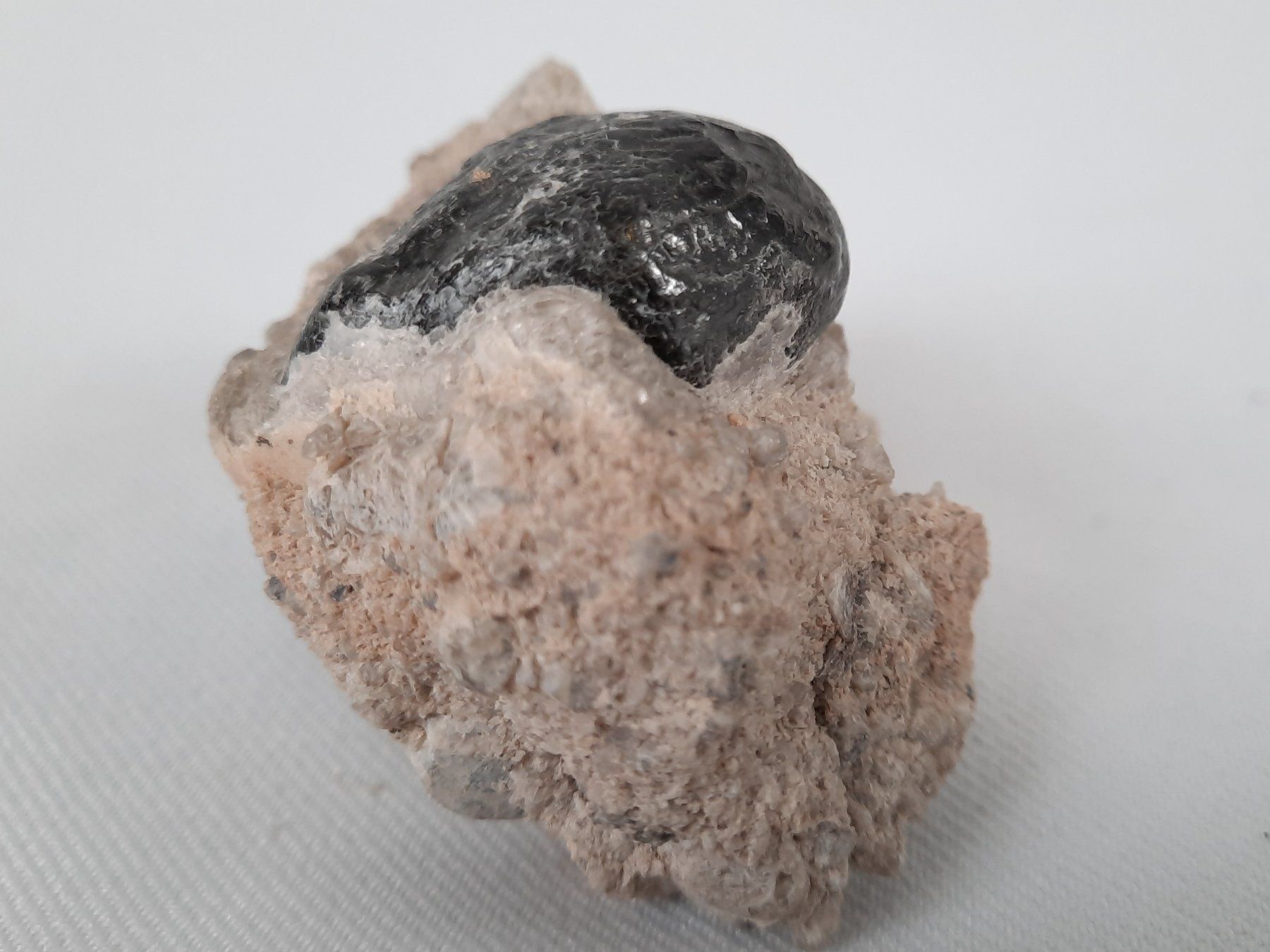 Minerali & Pietre curative: 2 Apachentränen in Muttergestein – Usato da Beinwil am See venduto da Restwert_Beinwil 3