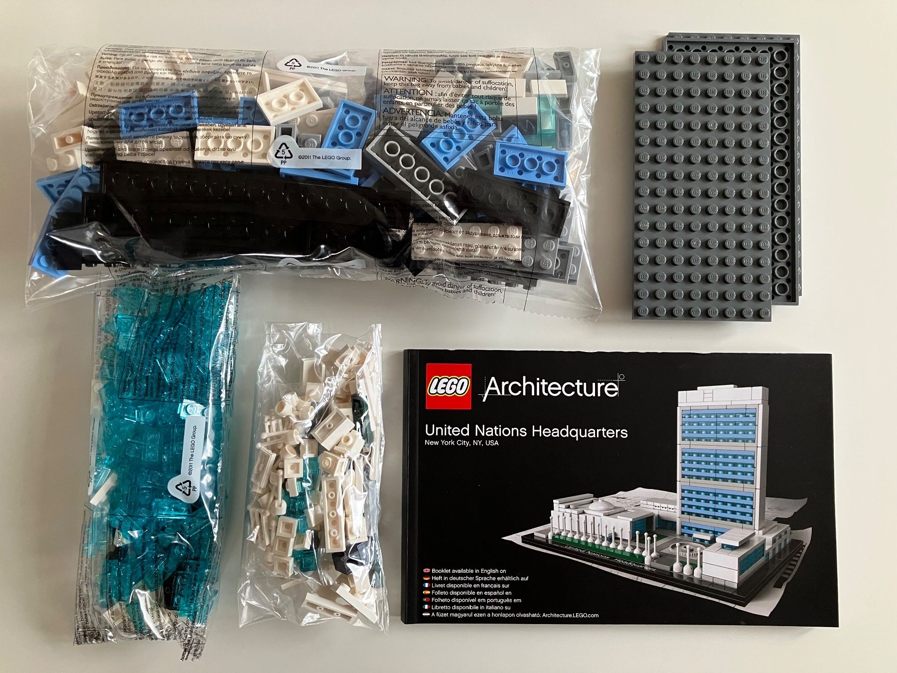 Lego Giocattoli: LEGO Architecture 21018 United Nations Hauptquartier – Nuovo (secondo la descrizione) da Rüti ZH venduto da captnjohnny 2