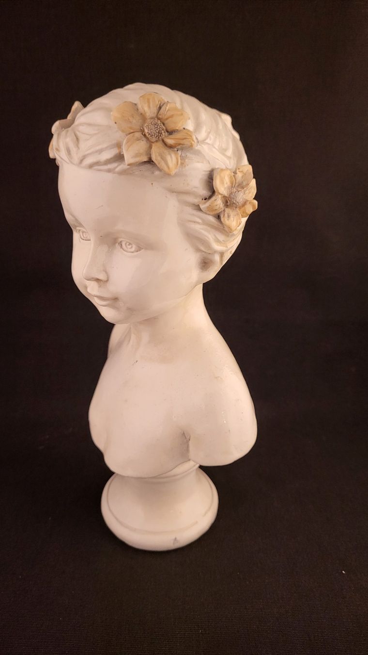 Statuette: Büste Mädchen mit Blumen im Haar – Usato da Basel venduto da spinne02 2