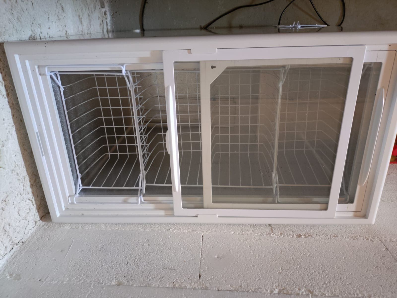 Congelatori: Gefriertruhe 200 L, mit Glasdeckel – Usato da Tobel venduto da len_n2sn 1