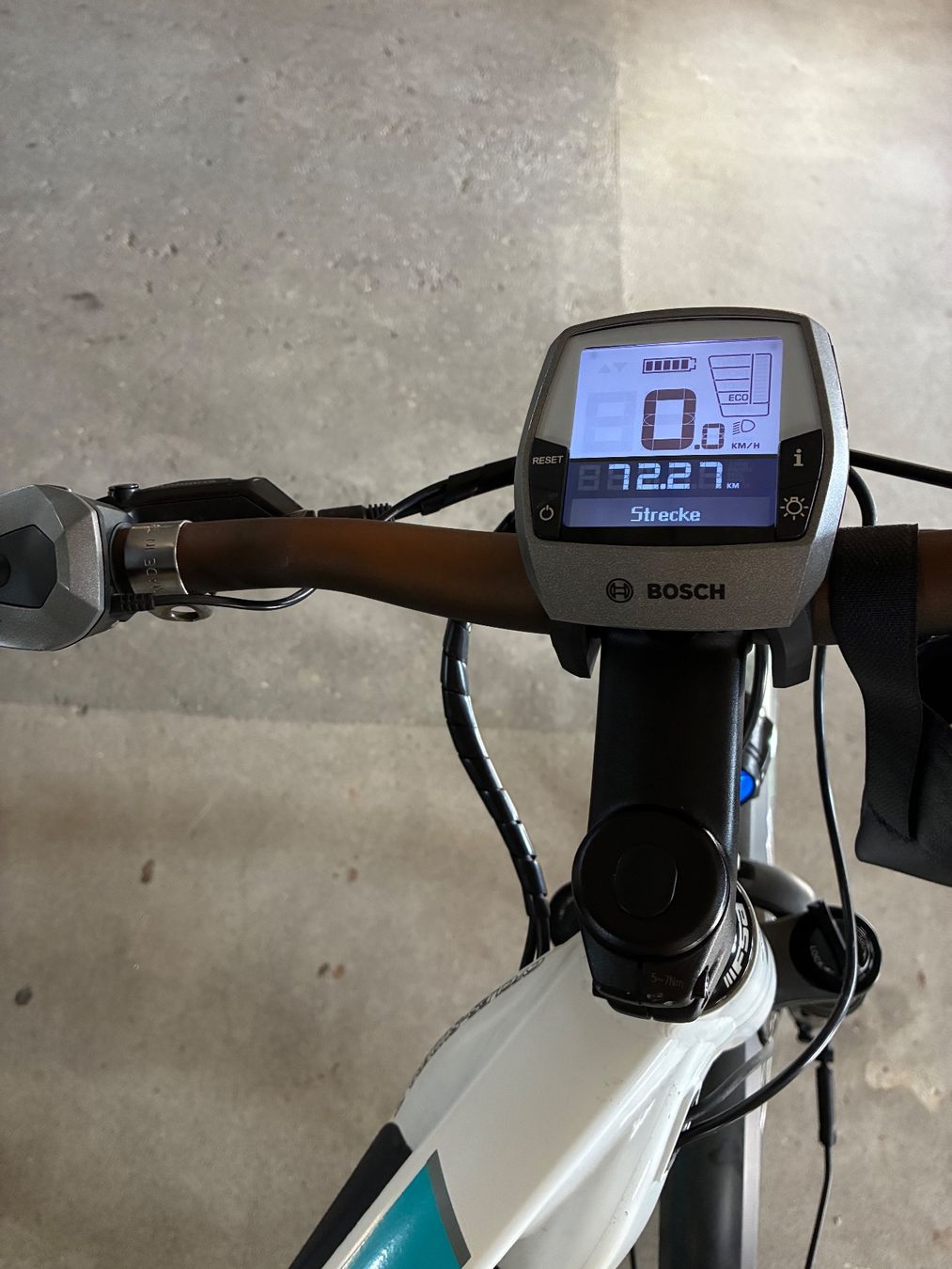 Veicoli elettrici: E-Bike mit starker Batterie – Usato da Prêles venduto da Ruth_Egger 2