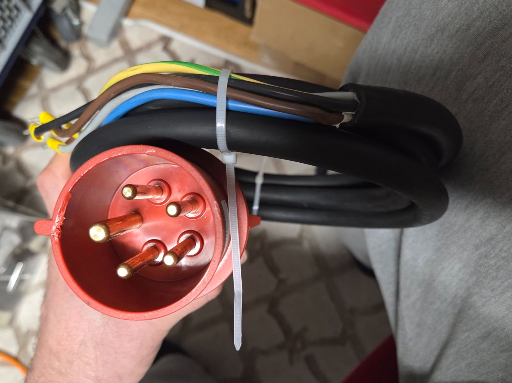 Kabel: Netzkabel CEE 32a 2.3m  Anschlusskabel 400V Stromkabel – Gebraucht aus Zürich von Alibaba1234 1