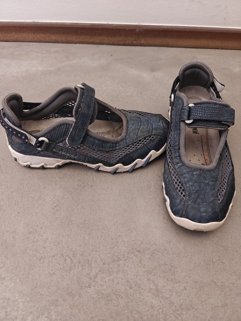 Scarpe da donna: Allrounder Sneaker/Sandalen Gr. 36 – Usato da Aadorf venduto da NadjaNightmare 2