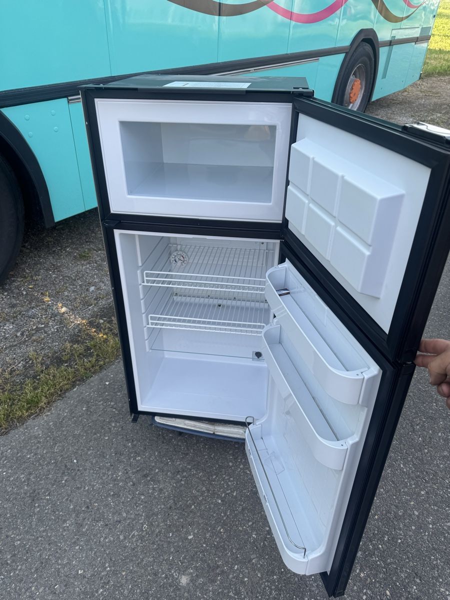 Frigoriferi: Wemo Kompressorkühlschrank – Usato da Höri venduto da Tuber 1