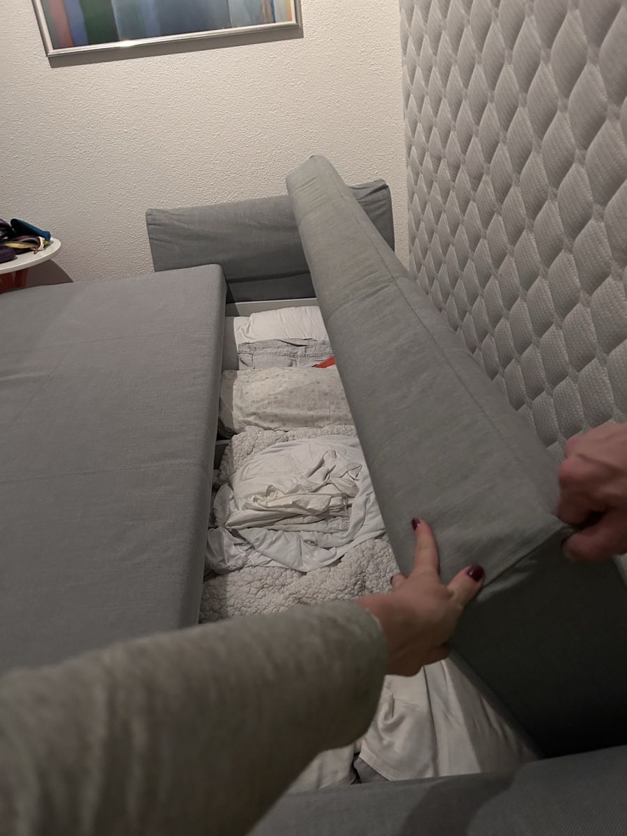 Divani: IKEA Grey Sofa Bed with Storage Compartment and Cushions – Usato da Wädenswil venduto da Jul_1207 4