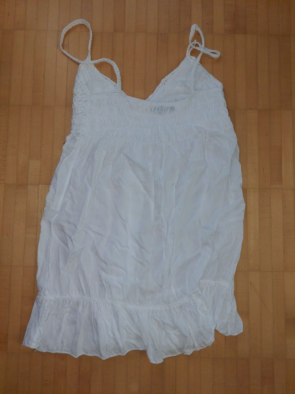 Top: Luftiges, weisses Sommertop mit Spitze, Grösse S/M – Usato da Neftenbach venduto da lor_7thq 1