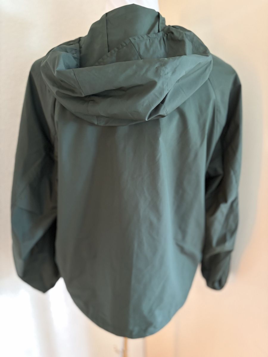 Uniqlo Jacken: Uniqlo light jacket – Neu (gemäss Beschreibung) aus Münchenstein von ArleneLM 2