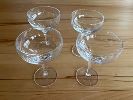 4 Dessertgläser/Eisbecher - 14 cm hoch - 9 cm Durchmesser