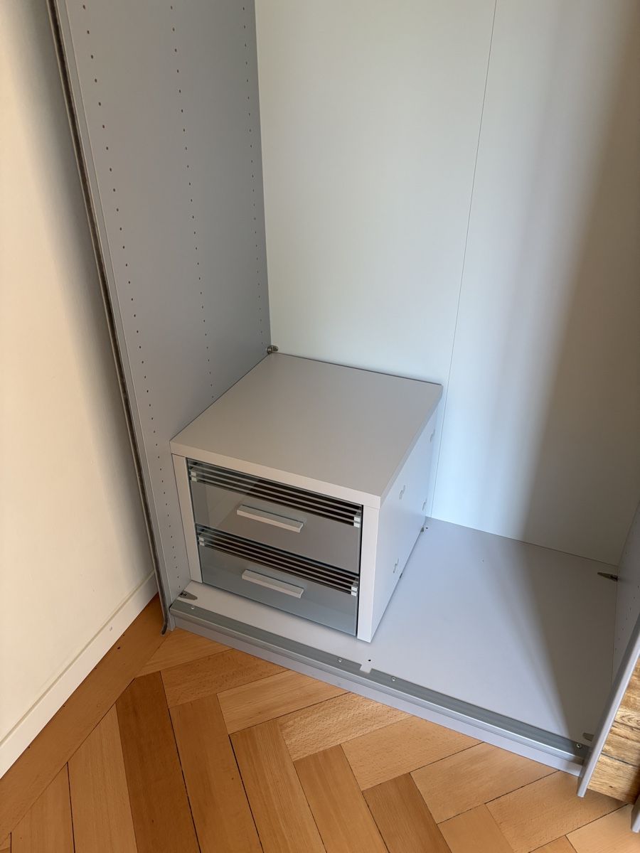 Armoires: Kleiderschrank – D'occasion à Solothurn par elektro2011 6