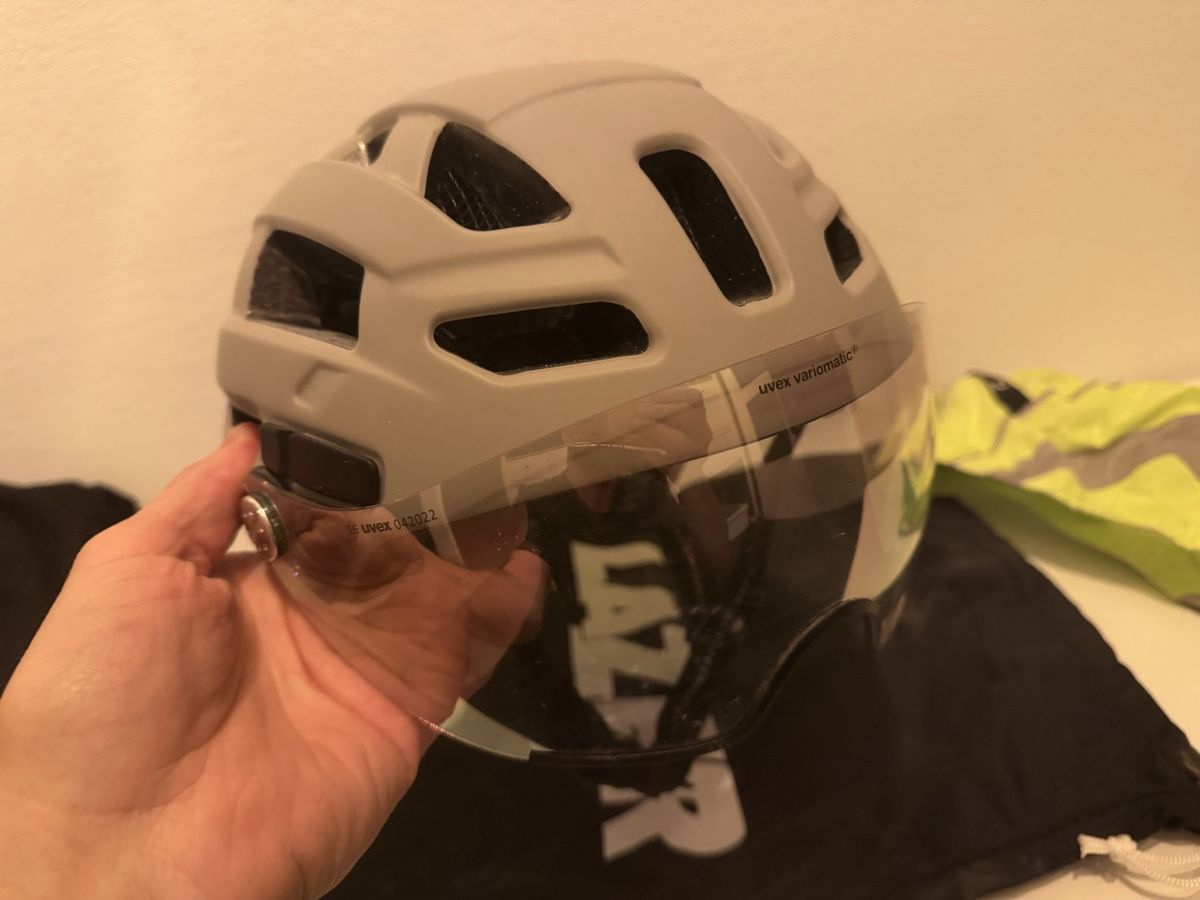 Uvex Caschi: Uvex Velohelm Variomatic – Nuovo (secondo la descrizione) da Wangen SZ venduto da ca018 1