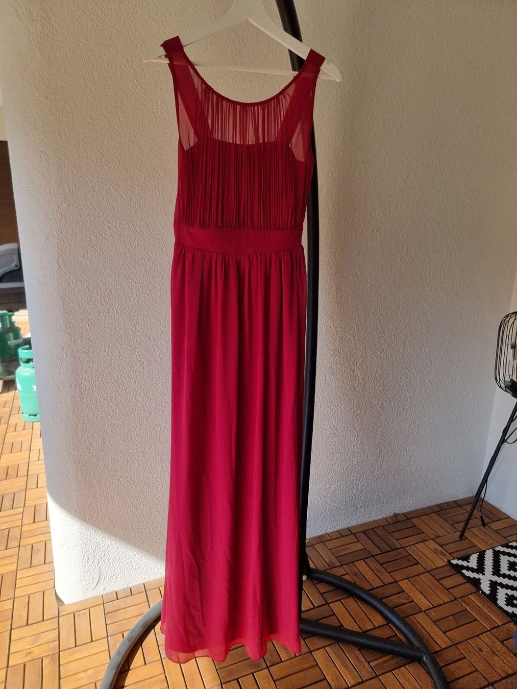 Vestiti: Abendkleid weinrot UK14 – Usato da Balzers venduto da Homeandgarden
