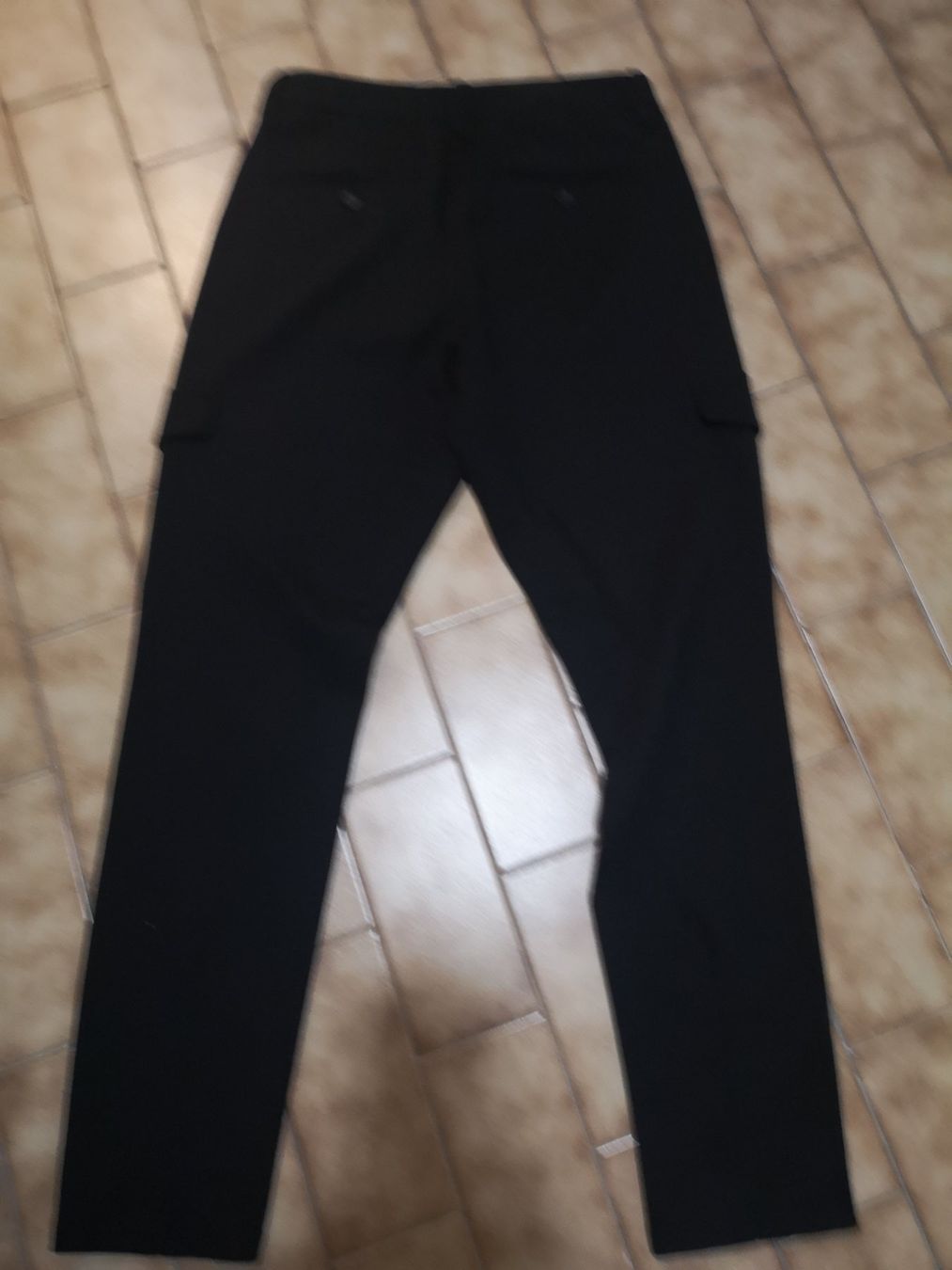 Pantaloni: Pantalon noir – Usato da CORMINBOEUF venduto da savaja 3