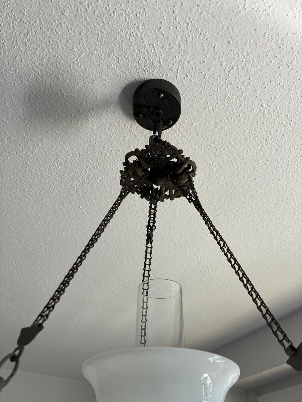 Lampadari & plafoniere: Hängelampe antik Messing Glas weiss – Usato da Uznach venduto da Kas-Fri 6