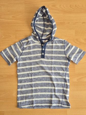 Sommerliches Kapuzenshirt Gr. 134