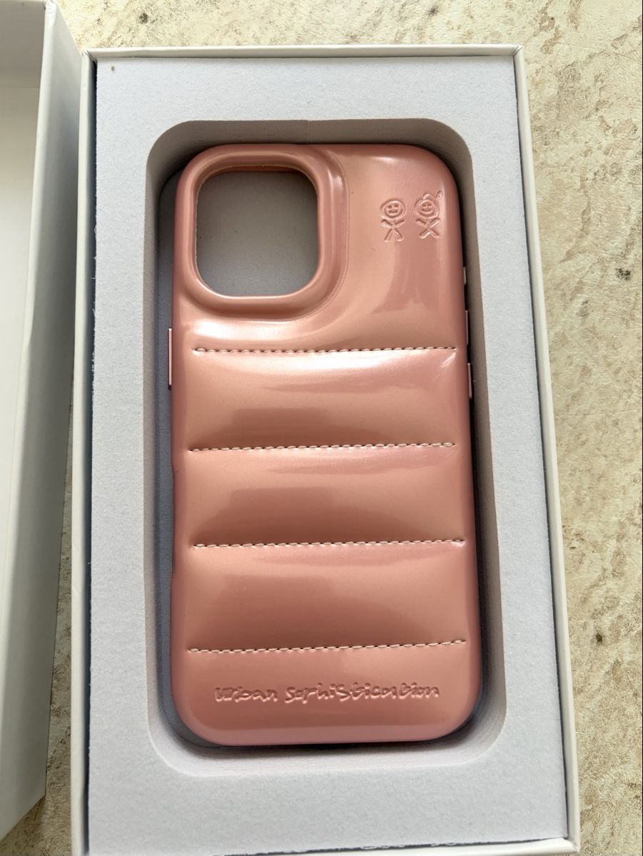 Cover & Protezioni schermo: Coque rose neuve Iphone 17 – Nuovo e nell'imballaggio originale da Genève venduto da pom_2fvc 2