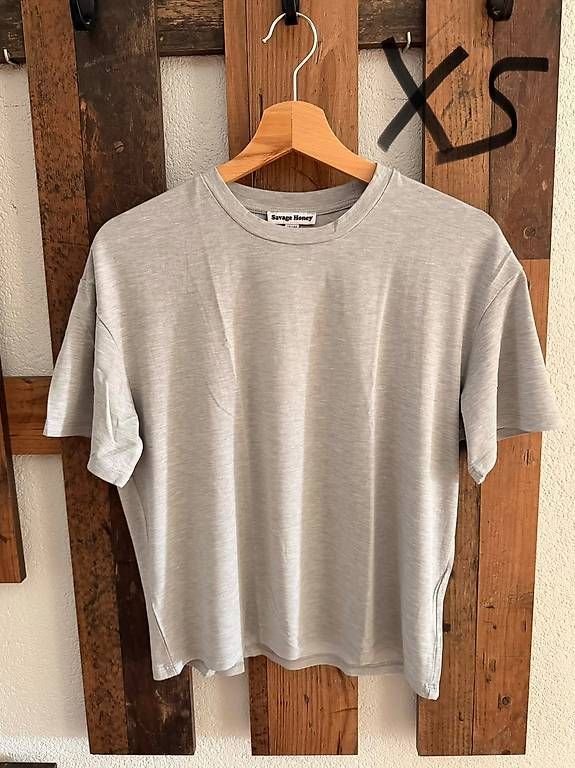 T-shirt: T-Shirt – Usato da Bern venduto da Samsam1996