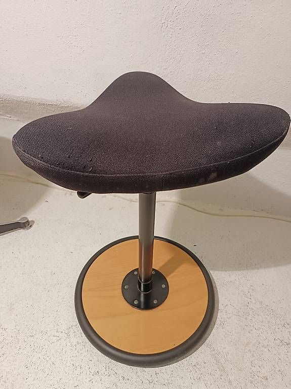 Stokke Sgabelli: Stokke Hocker – Usato da Zürich venduto da style-and-design.zh 9