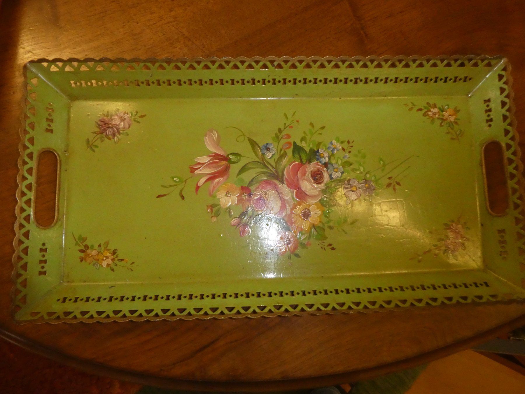 Servierplatten: Tablett floral bemalt Metall – Gebraucht aus Chur von Diversico2010 1