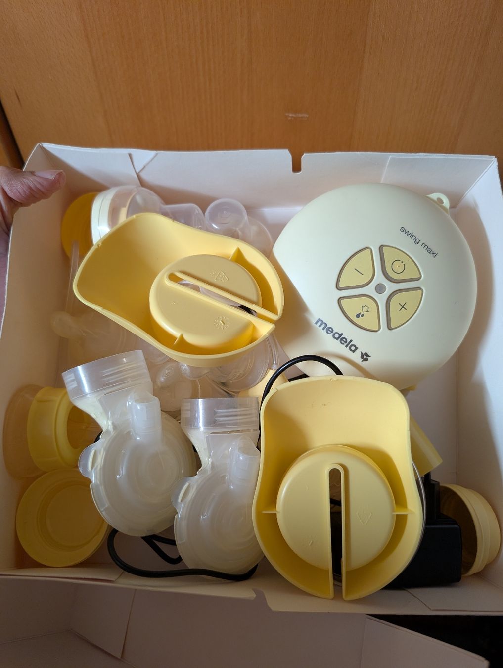 Medela Stillzubehör: Medela Milchpumpe Swing Maxi – Gebraucht aus Winterthur von Uemit 2