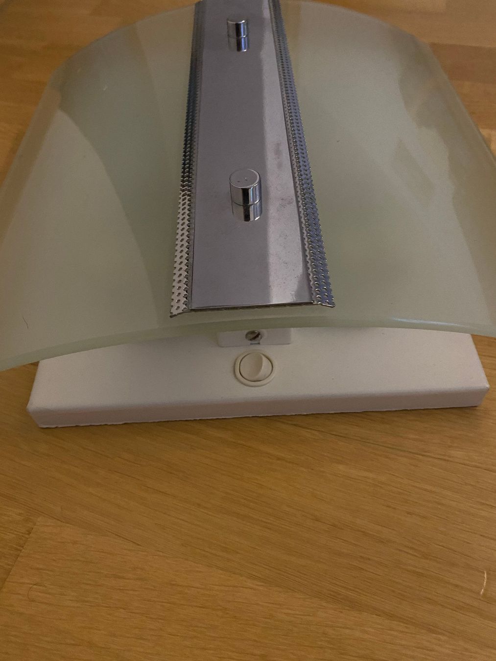 Lampade: Wandlampe mit Einschaltknopf – Usato da Gossau SG venduto da Gusho 2