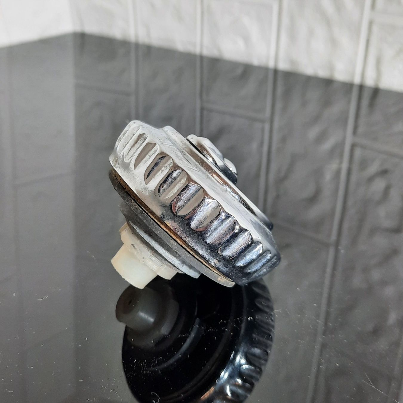 BMW Autres accessoires p. véhicule: Orginaler BMW Tankdeckel in Silber – D'occasion à Unterägeri par Altgoldschmuck 1