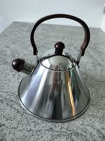Klassischer Wasserkessel aus Edelstahl mit Holzgriff!